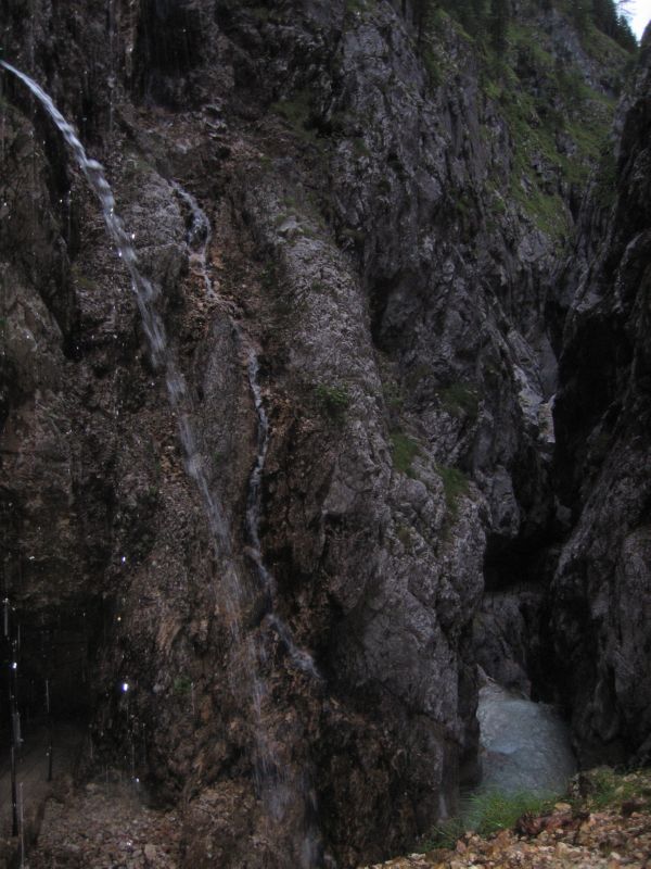2009-09-06 Zug (04) mini waterfall